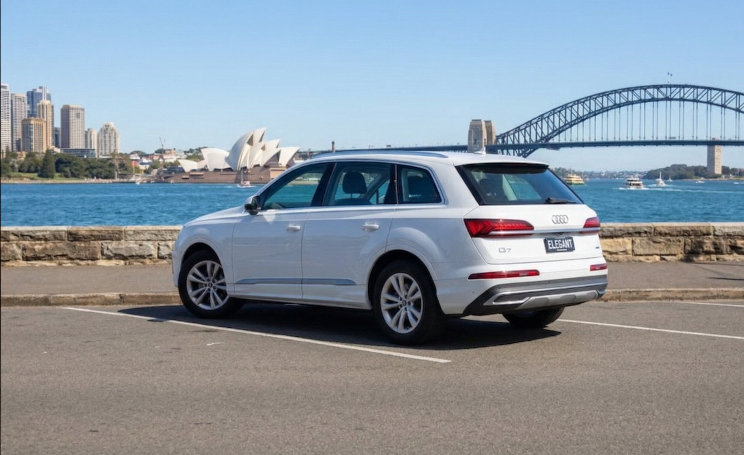 Looking for Audi Q7 hire, sports car hire or luxury car hire Sydney?