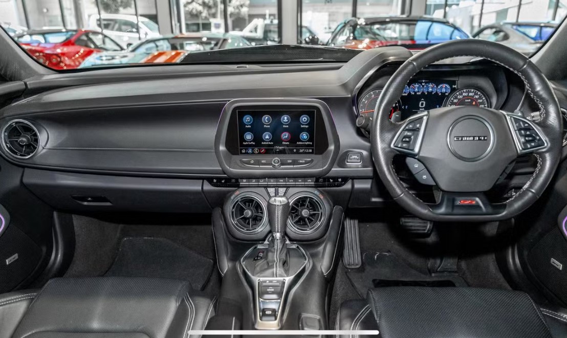 Looking for Chevrolet Camaro hire, sports car hire or luxury car hire Sydney?
