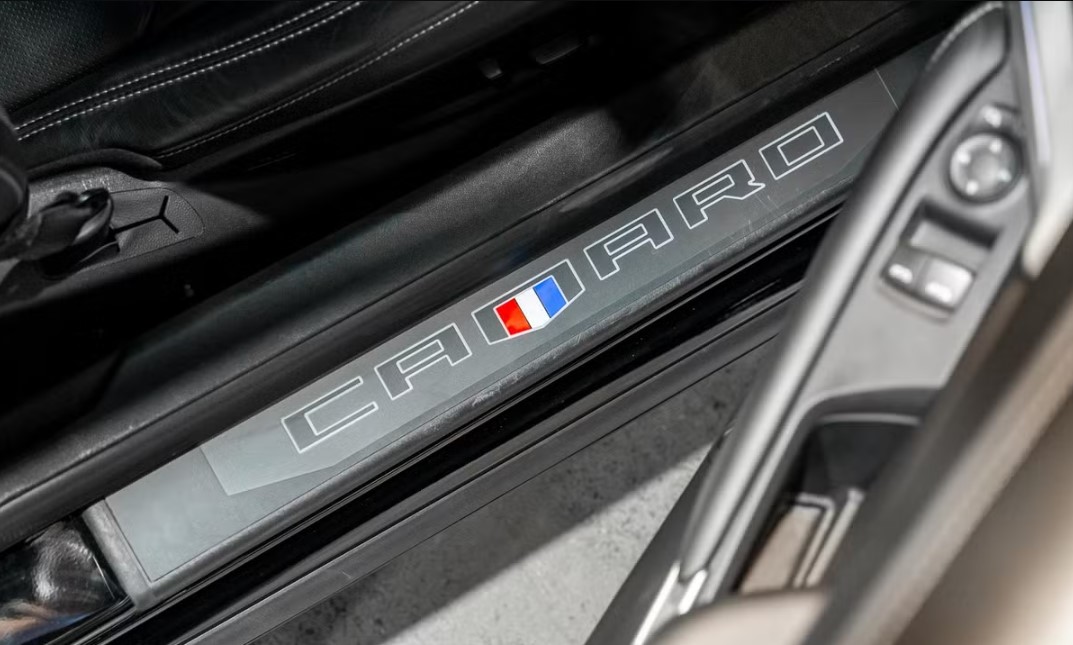 Looking for Chevrolet Camaro hire, sports car hire or luxury car hire Sydney?
