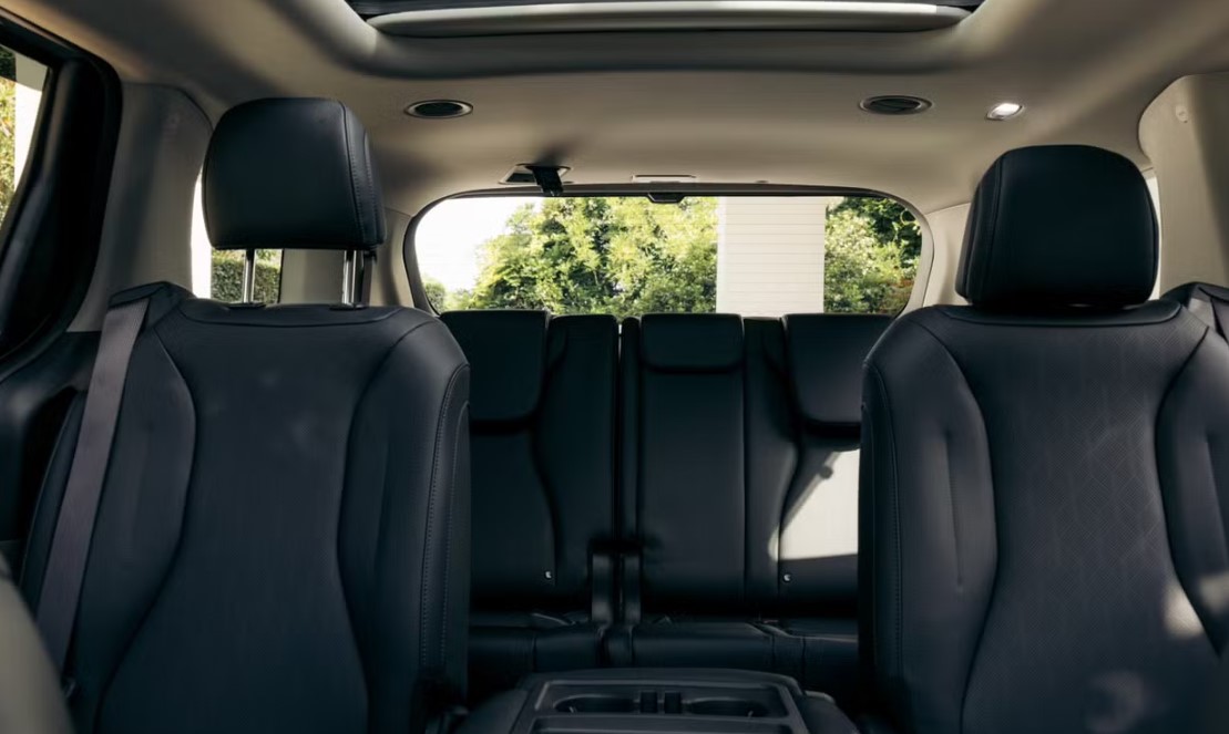 Looking for Kia CARNIVAL car hire or luxury car hire Sydney?
