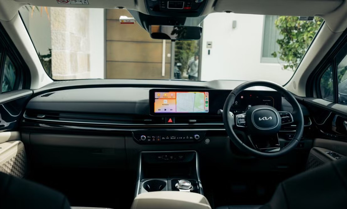 Looking for Kia CARNIVAL car hire or luxury car hire Sydney?