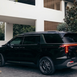 Looking for Kia CARNIVAL car hire or luxury car hire Sydney?