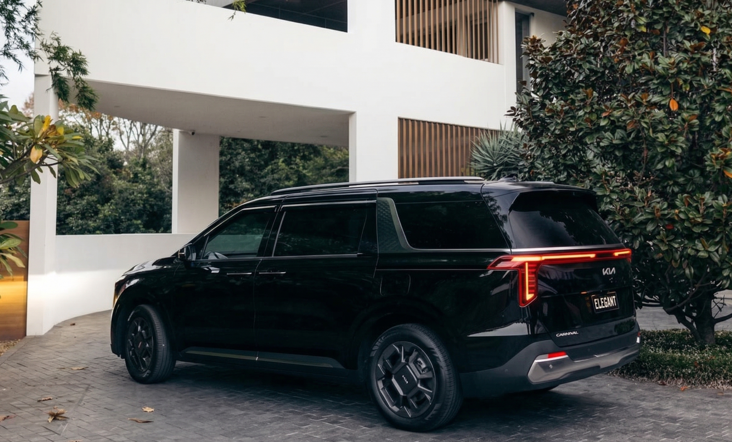 Looking for Kia CARNIVAL car hire or luxury car hire Sydney?