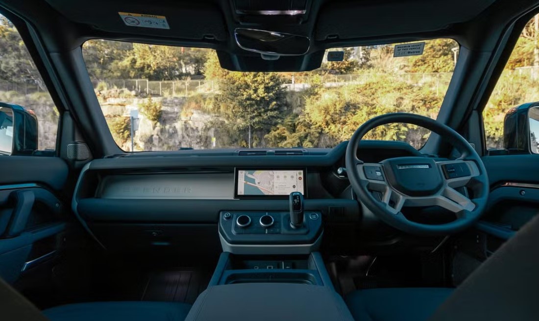 Looking for Land Rover DEFENDER hire or luxury car hire Sydney?