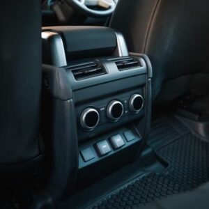 Looking for Land Rover DEFENDER hire or luxury car hire Sydney?